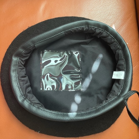 Beret (Unisex) Official Military Style - Picture 4 of 5